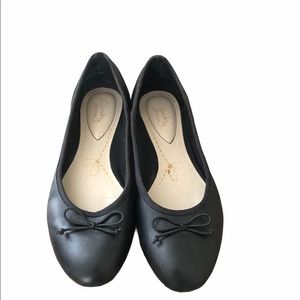 Clarks summer black ballet flat EUC